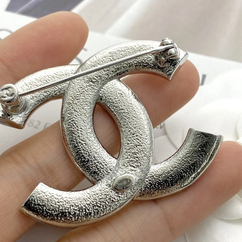 Thermal Chanel Brooches 220343