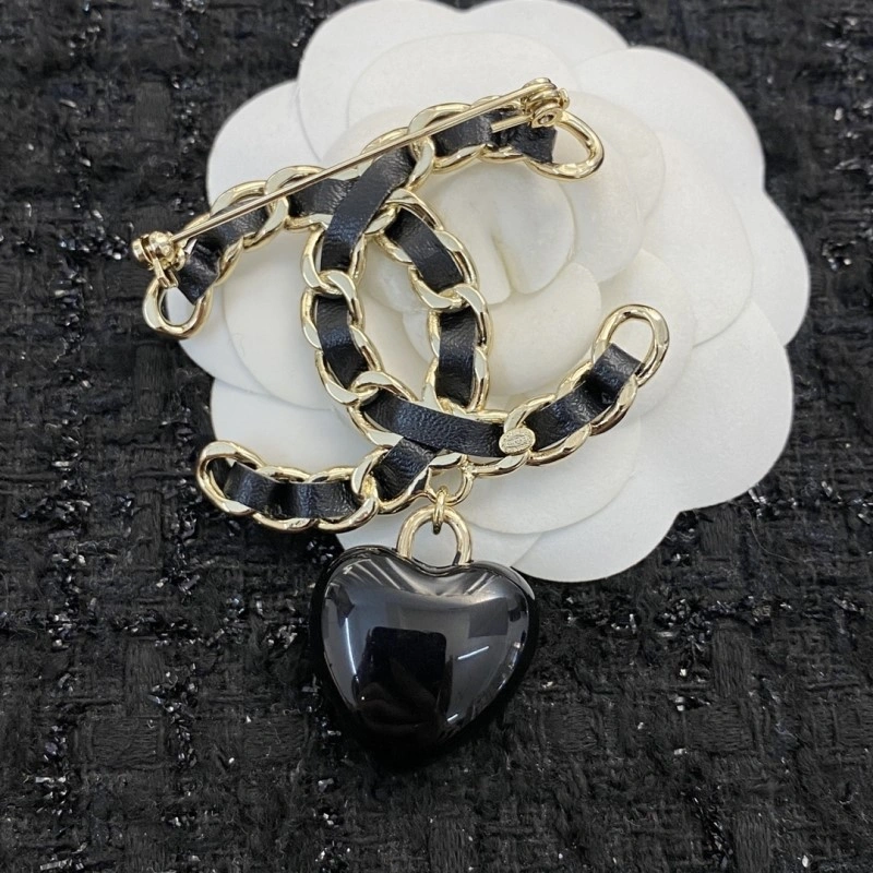 Trendsetting Chanel Brooches 220412