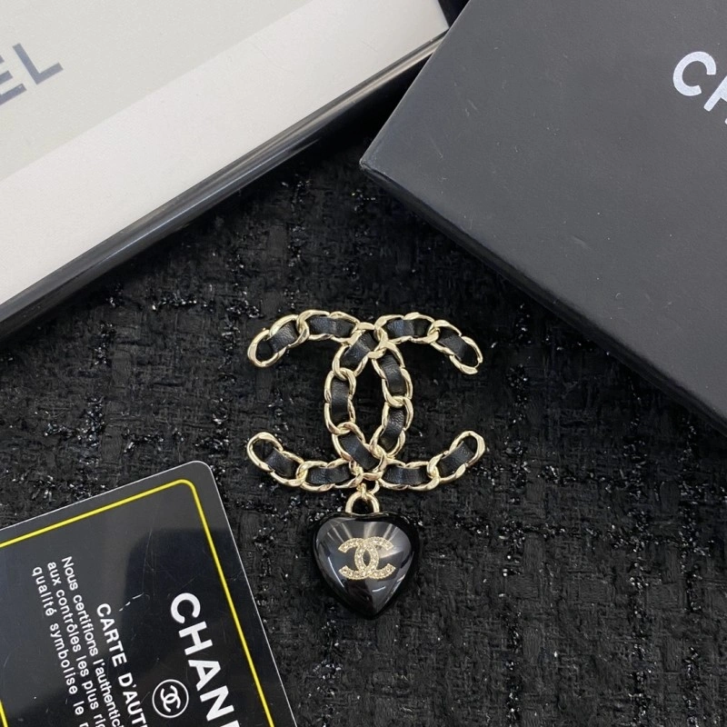 Trendsetting Chanel Brooches 220412