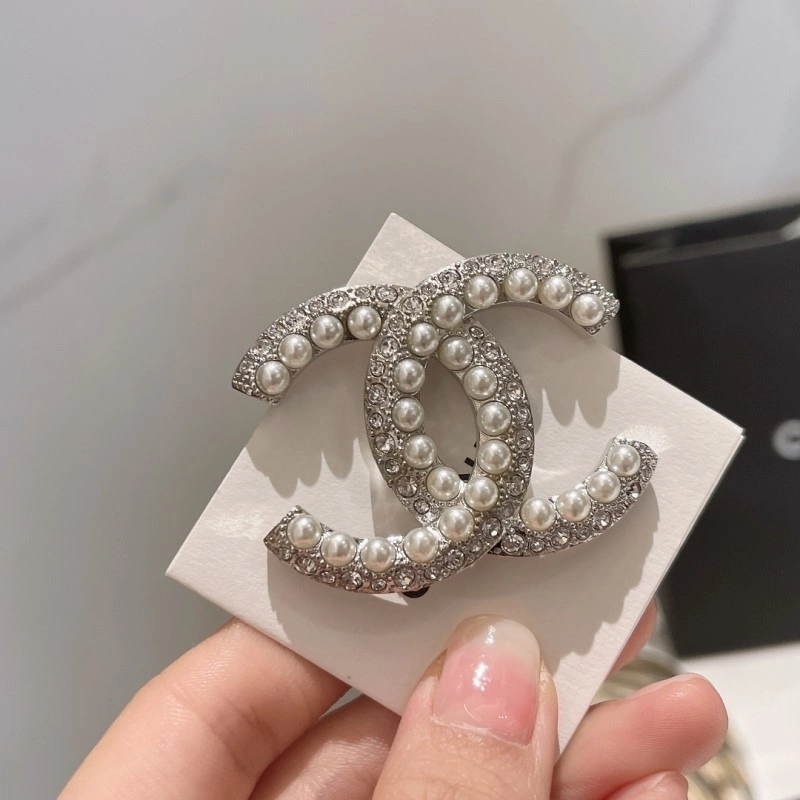 Chanel Brooches SmoothTexture 220415
