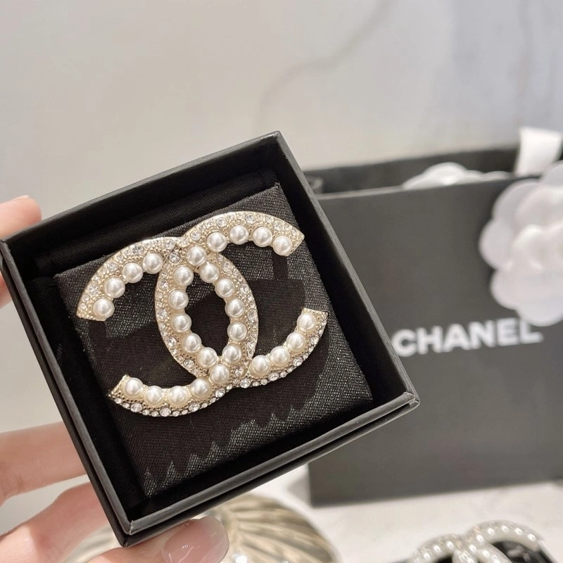 Chanel Brooches SmoothTexture 220415