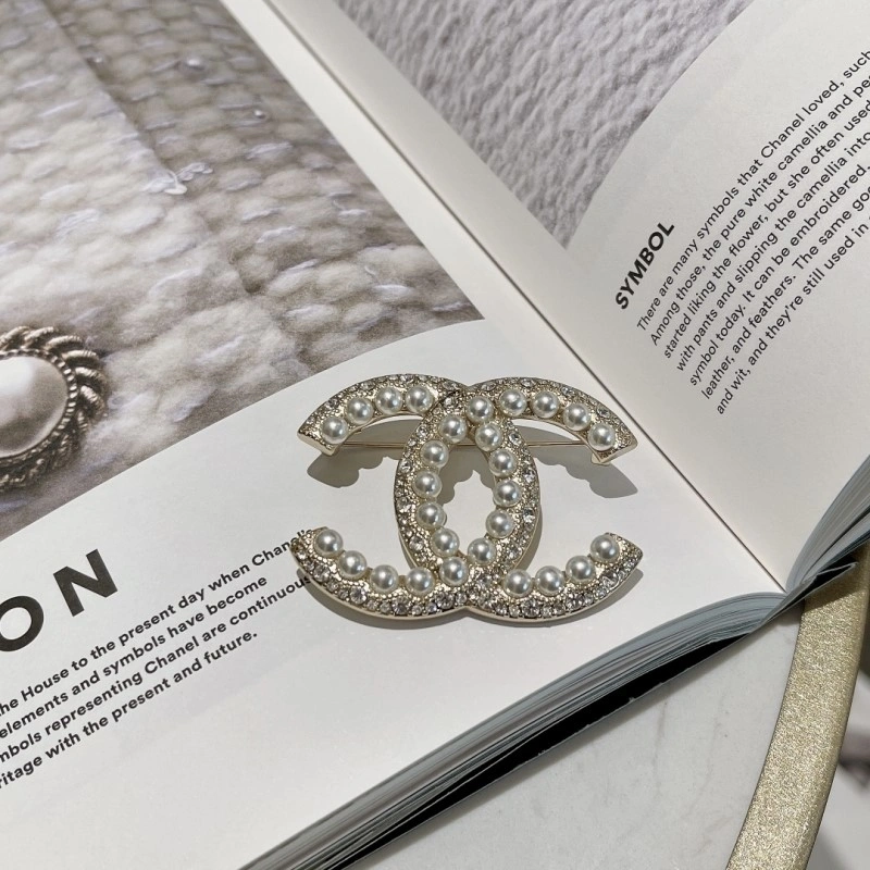 Chanel Brooches SmoothTexture 220415
