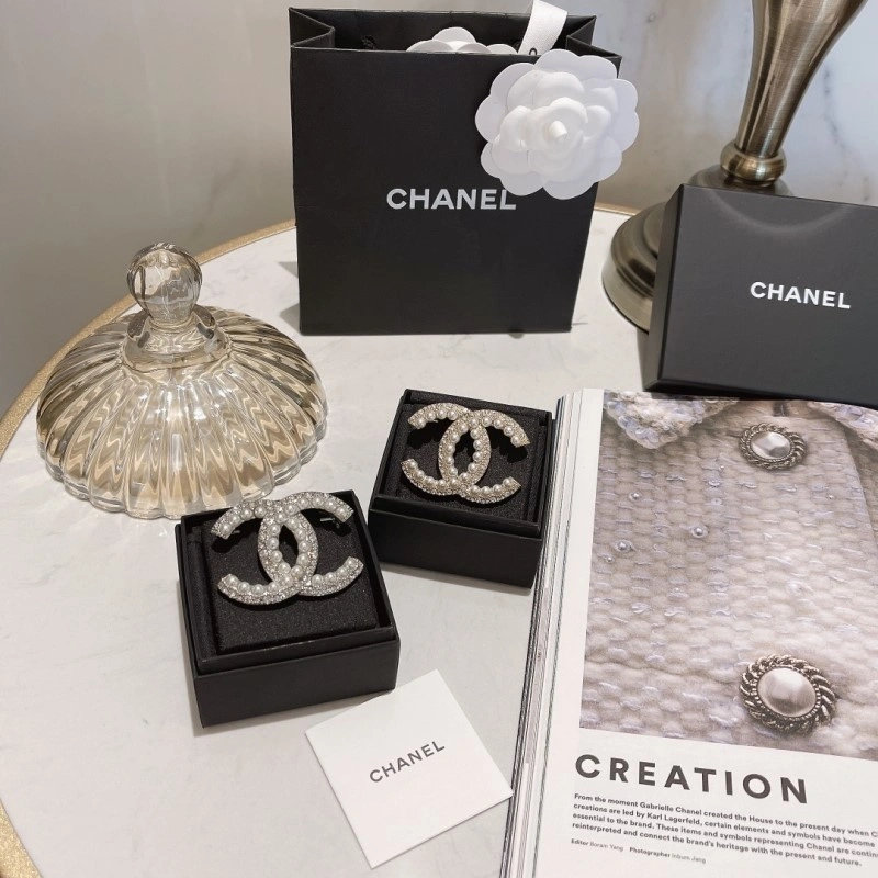 Chanel Brooches SmoothTexture 220415