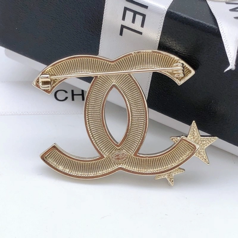 Chanel Brooches ZipUp 220345
