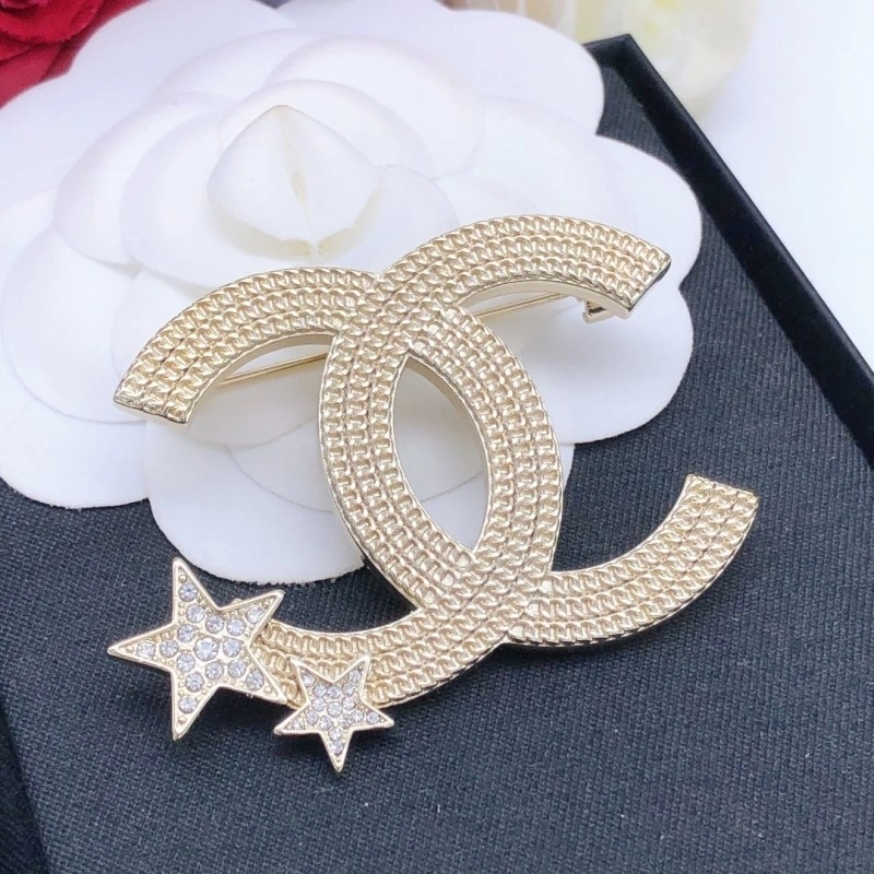 Chanel Brooches ZipUp 220345