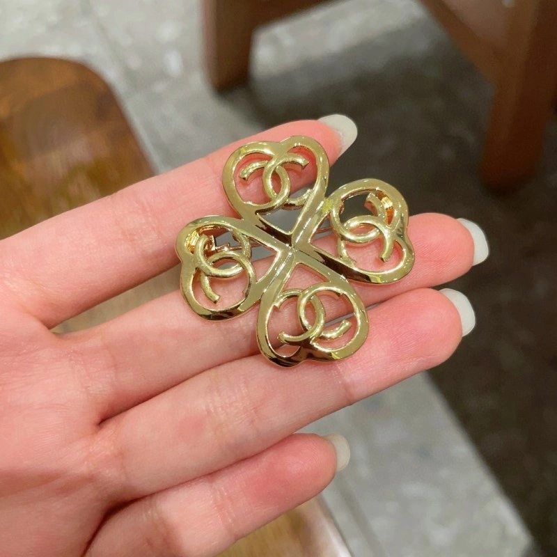 Chanel Brooches WrinkleFree 220331