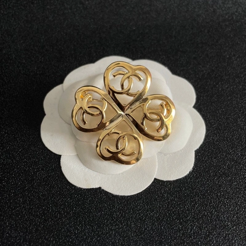 Chanel Brooches WrinkleFree 220331