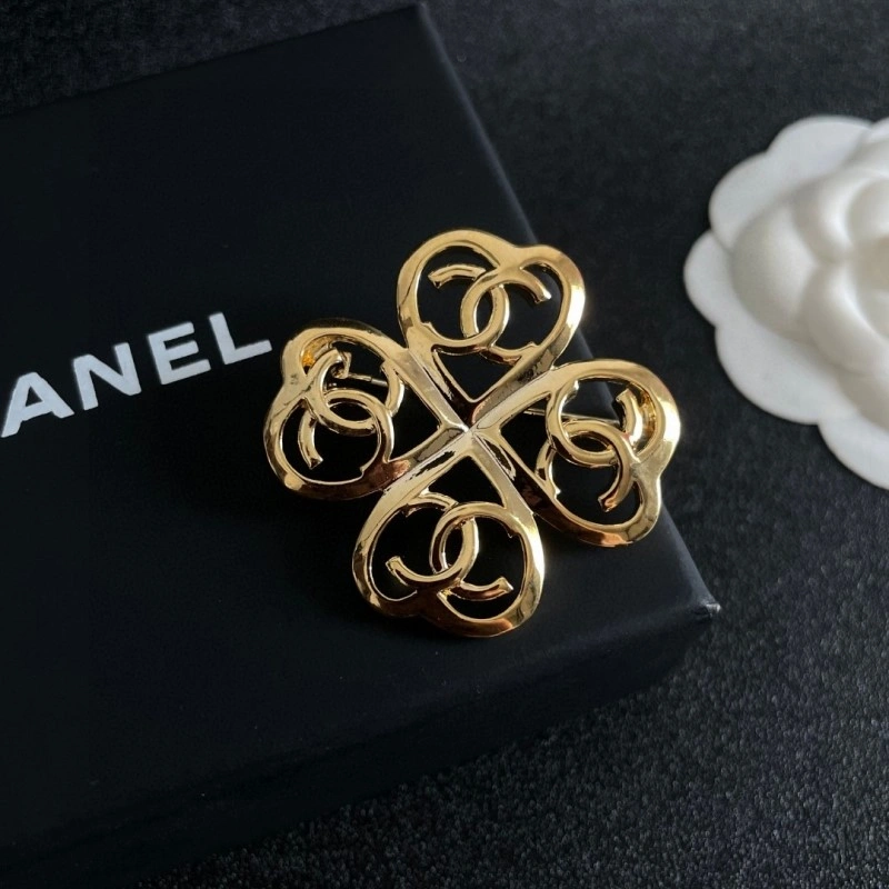 Chanel Brooches WrinkleFree 220331