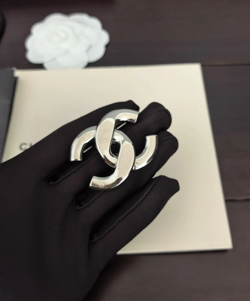 Chanel Brooches Sporty 220335