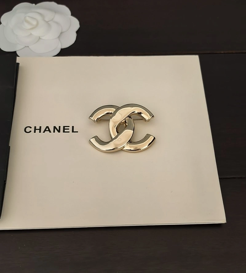 Chanel Brooches SoftTouch 220333