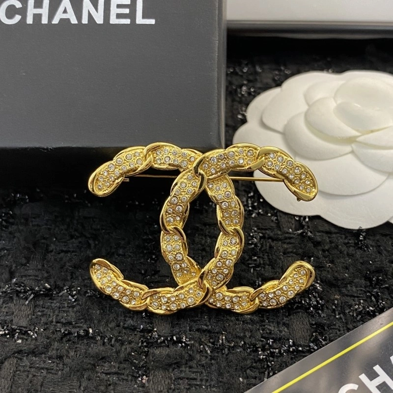 TechFriendly Chanel Brooches 220338