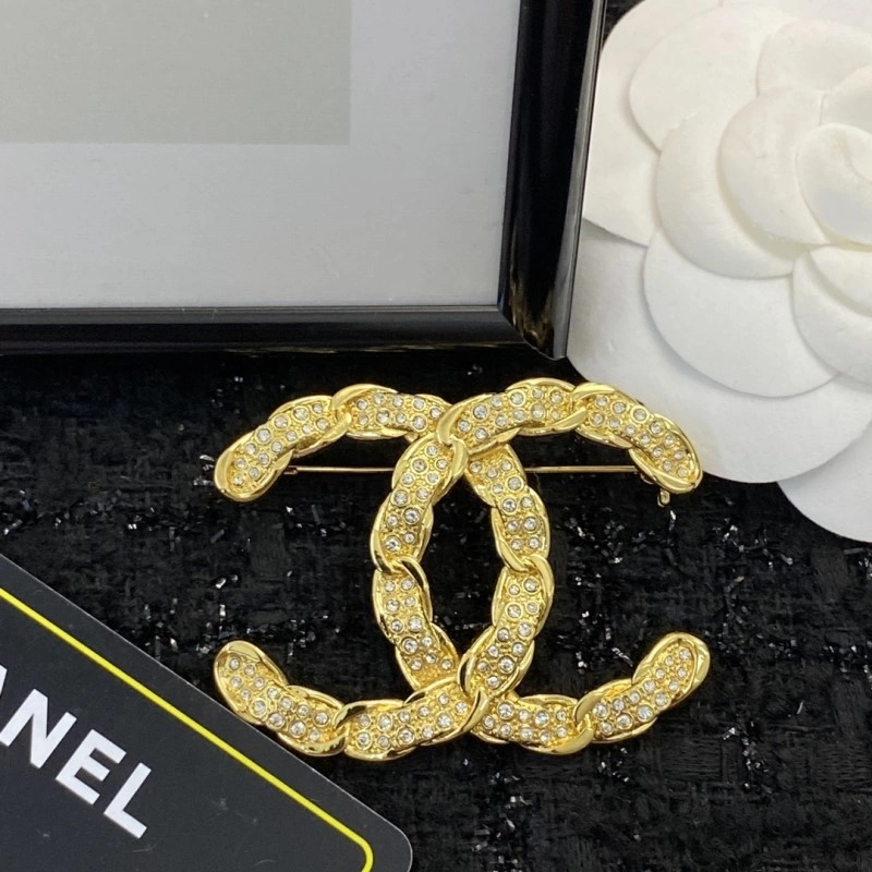 TechFriendly Chanel Brooches 220338