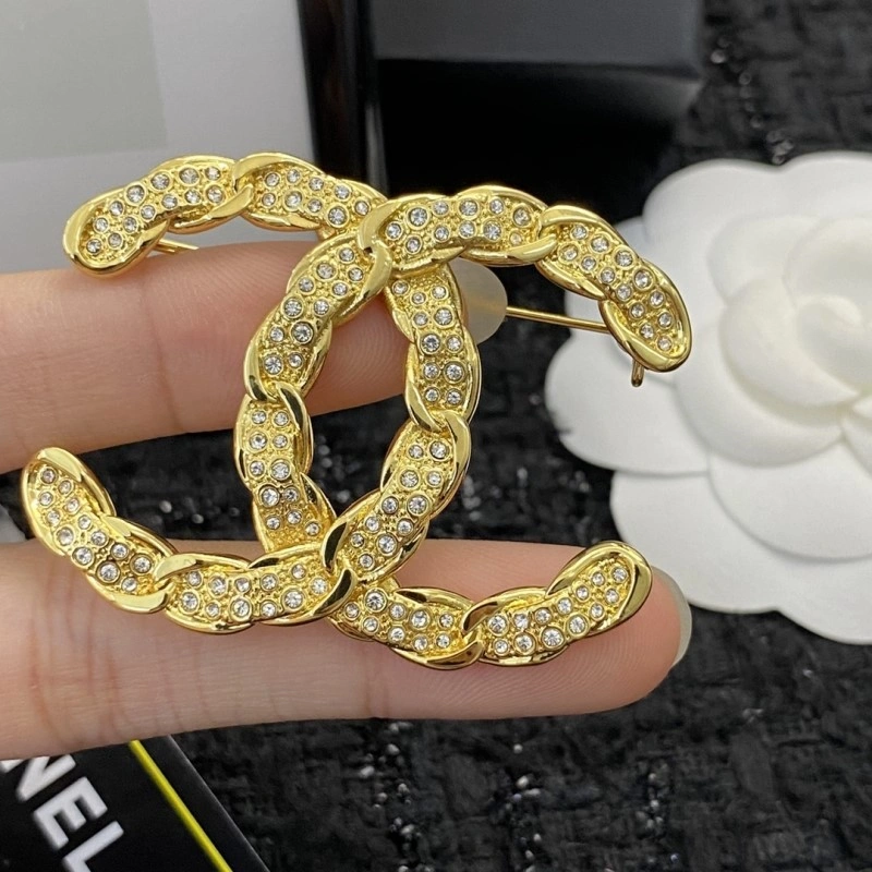 TechFriendly Chanel Brooches 220338