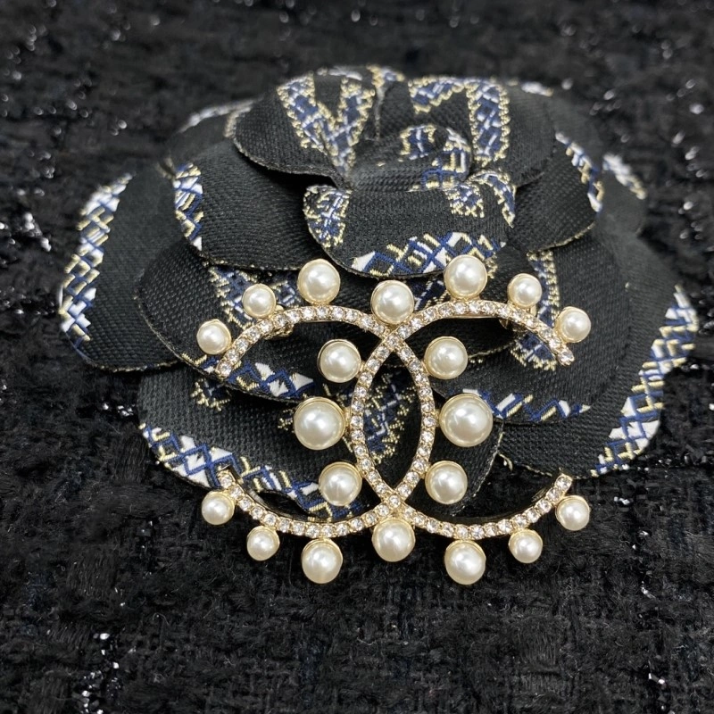 Chanel Brooches Breathable 220334