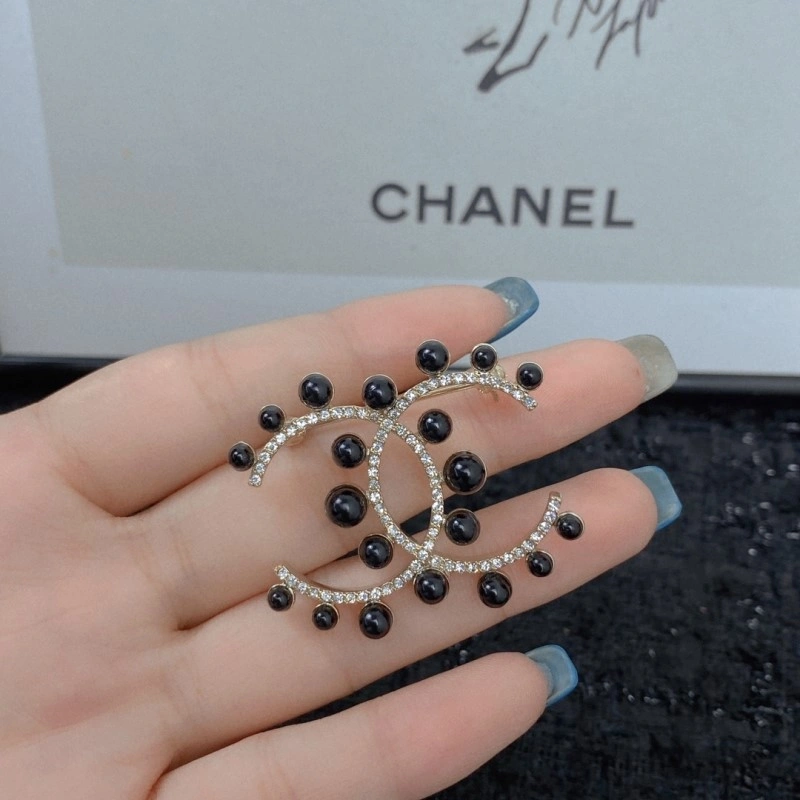 Chanel Brooches Breathable 220334
