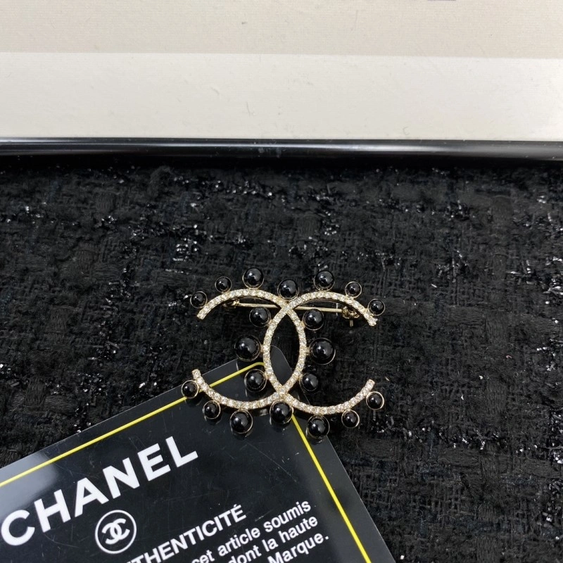 Chanel Brooches Breathable 220334
