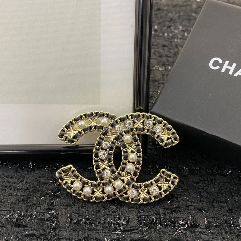Chanel Brooches Compact 220336