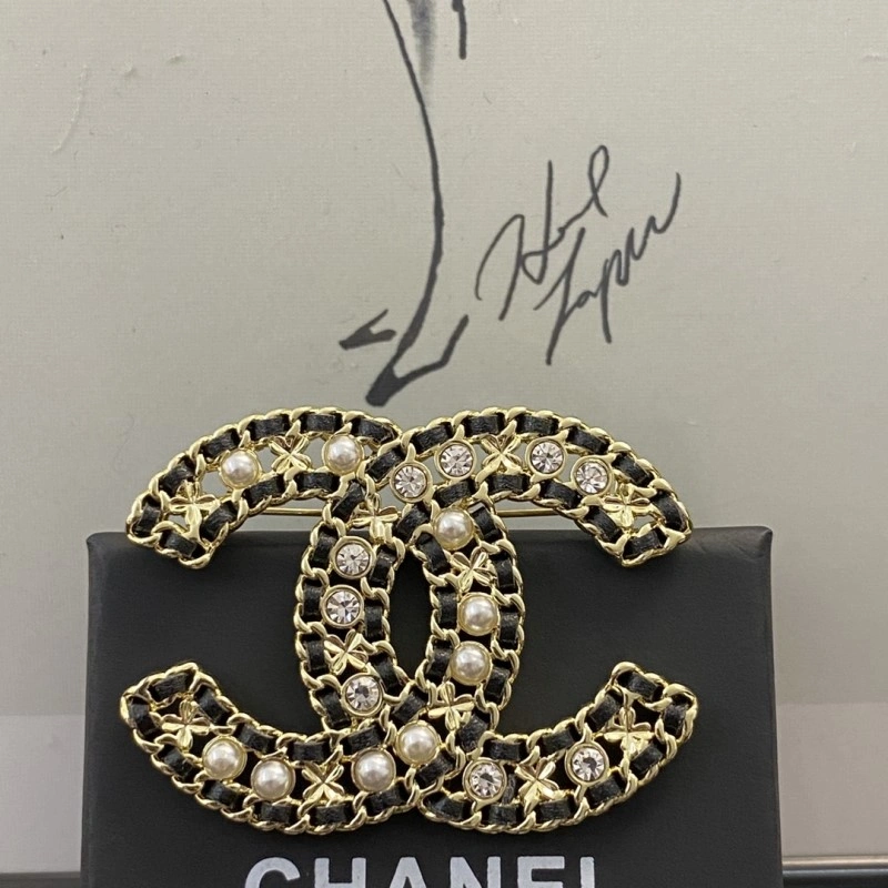 Chanel Brooches Compact 220336