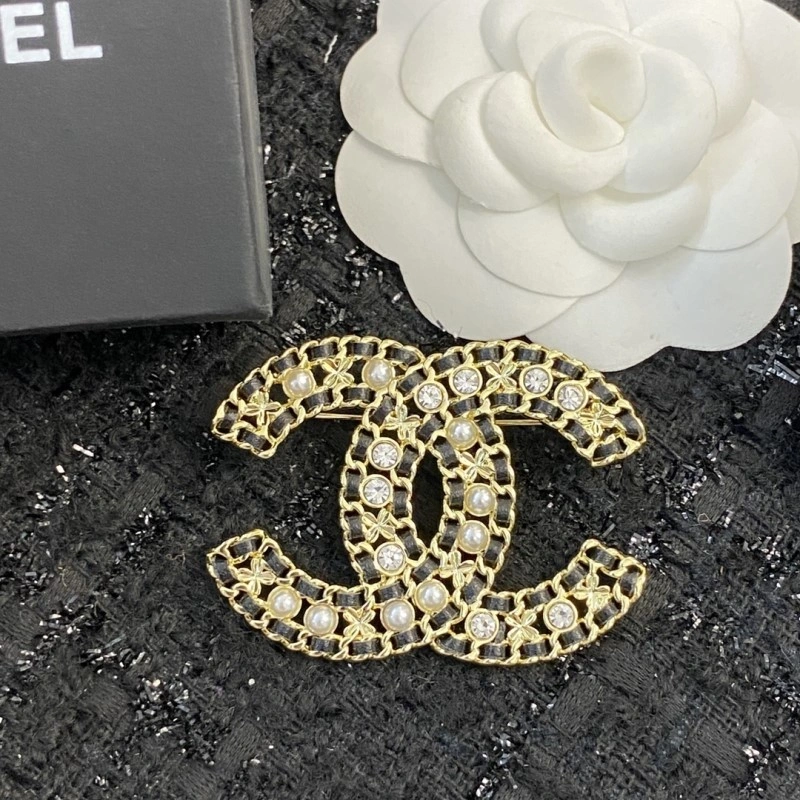 Chanel Brooches Compact 220336