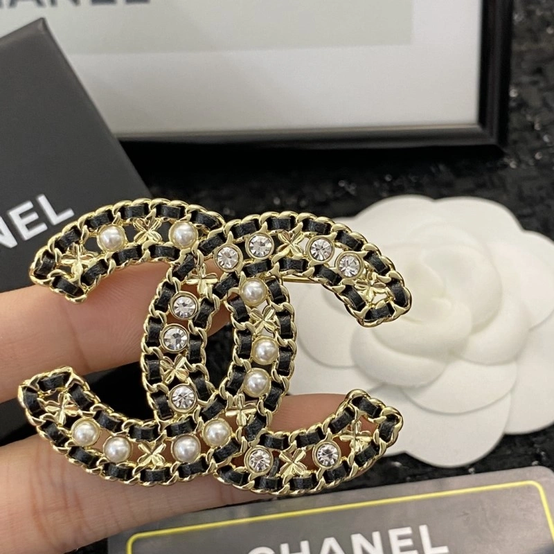 Chanel Brooches Compact 220336