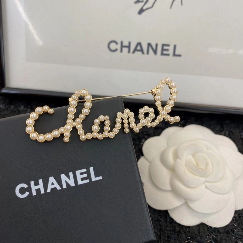 Chanel Brooches Cozy 220328