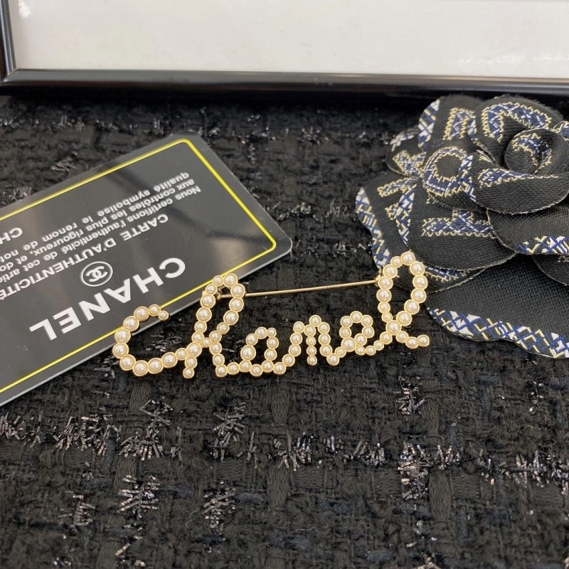 Chanel Brooches Cozy 220328