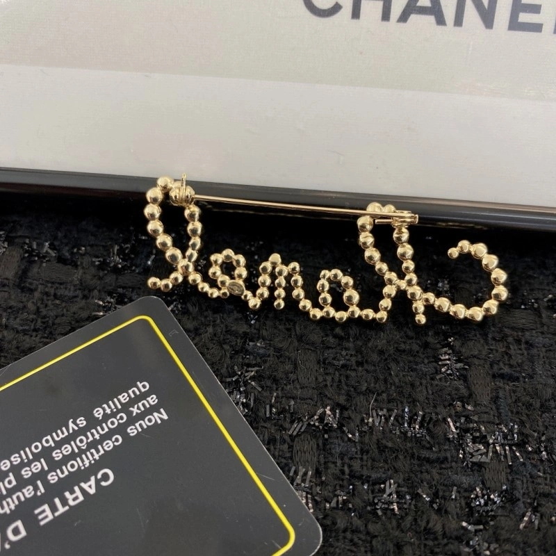 Chanel Brooches Cozy 220328