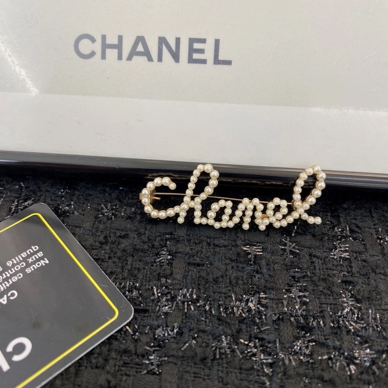 Breathable Chanel Brooches 220329