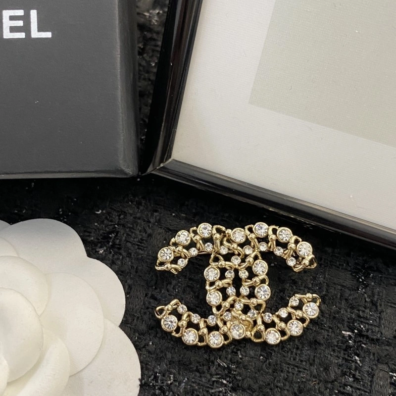 Chanel Brooches Effortless 220327