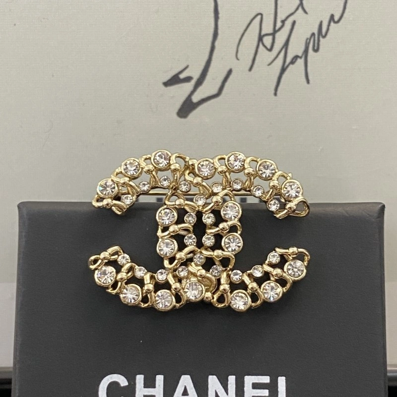 Chanel Brooches Effortless 220327