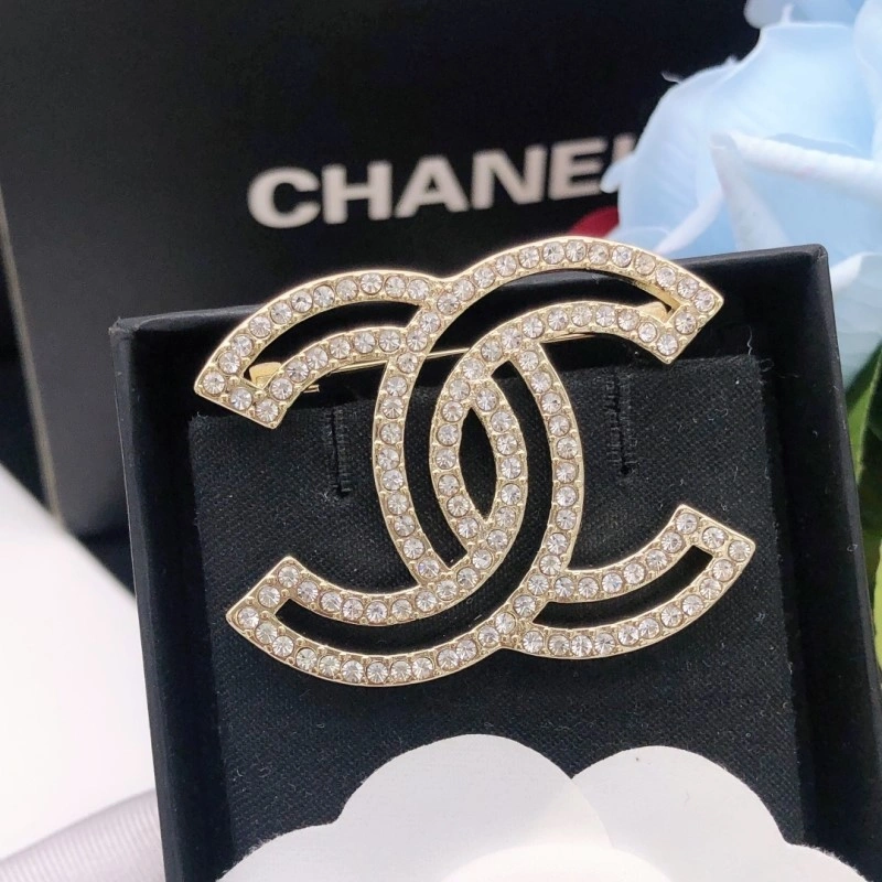 RelaxedFit Chanel Brooches 220366
