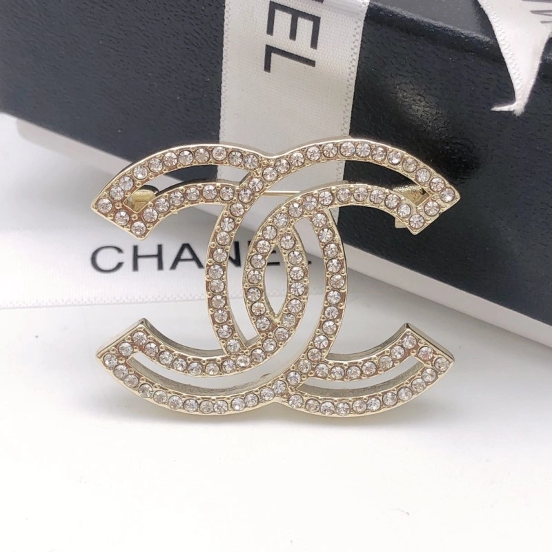 RelaxedFit Chanel Brooches 220366