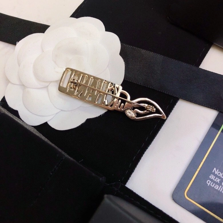 SunProtective Chanel Brooches 220322