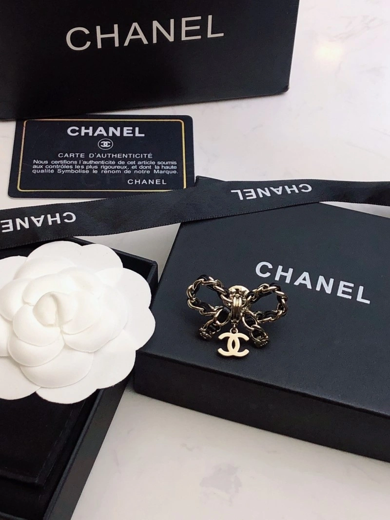Chanel Brooches Seasonal 220339