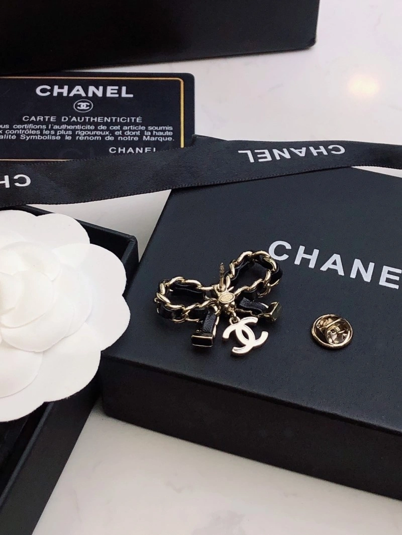 Chanel Brooches Seasonal 220339