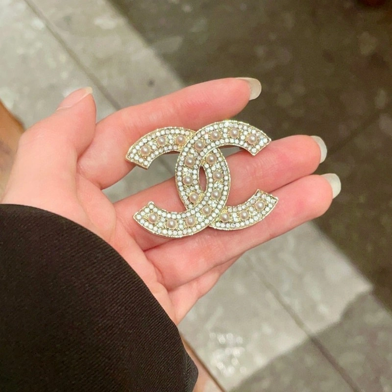 Chanel Brooches Breathable 220324