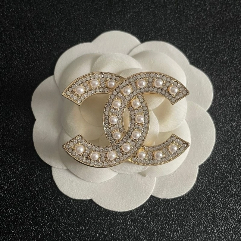 Chanel Brooches Breathable 220324