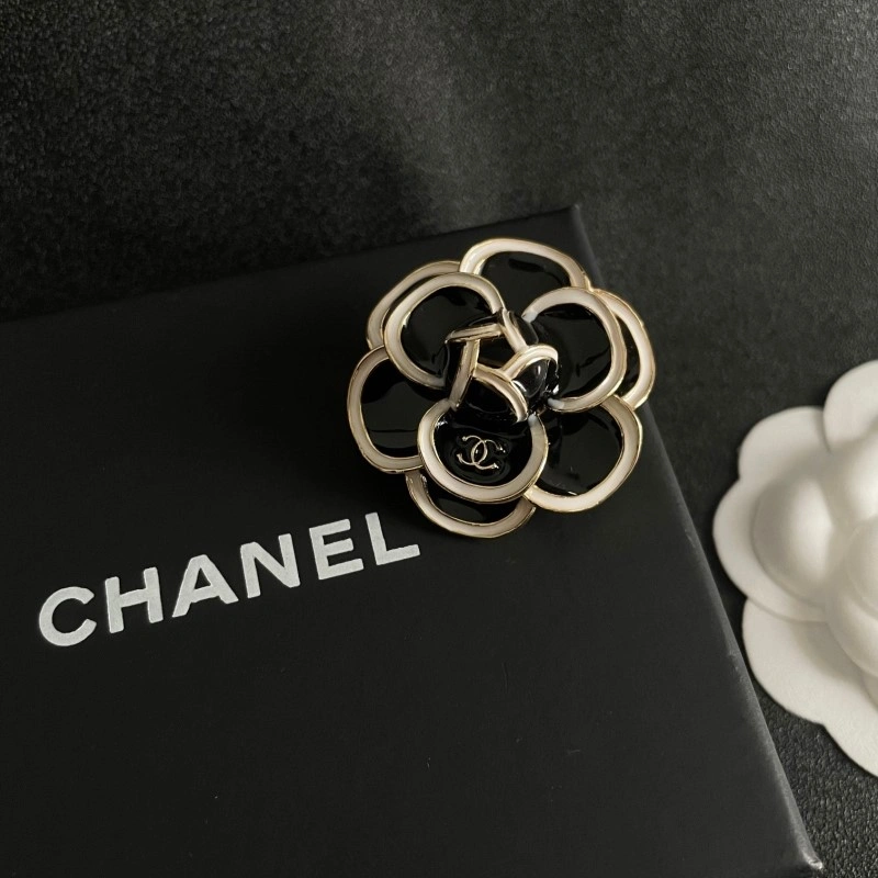 Chanel Brooches Affordable 220318