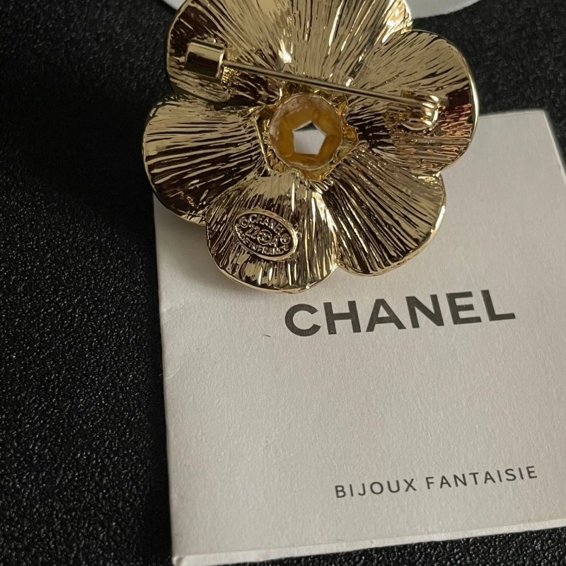 OdorResistant Chanel Brooches 220320