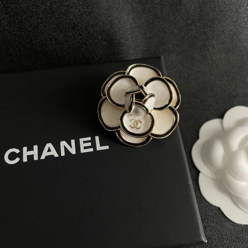 OdorResistant Chanel Brooches 220320