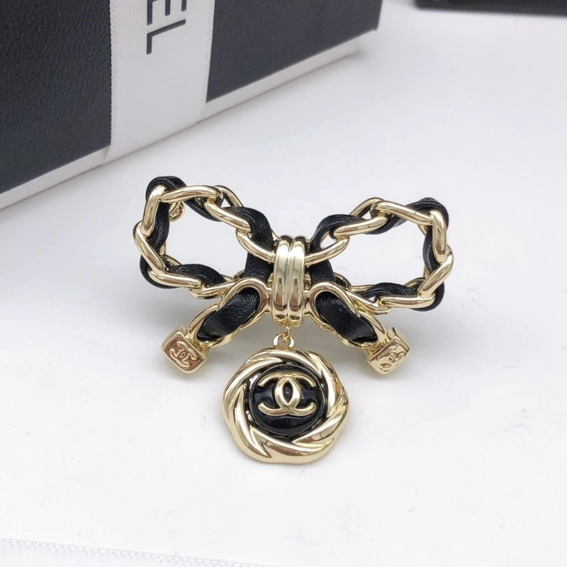 Chanel Brooches Attractive 220315
