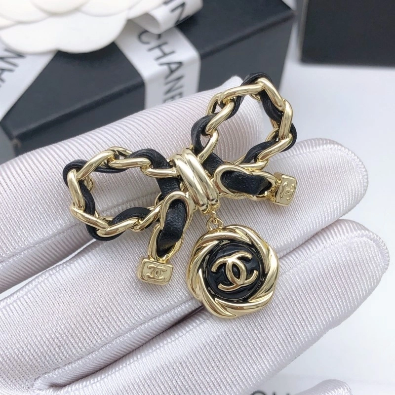 Chanel Brooches Attractive 220315