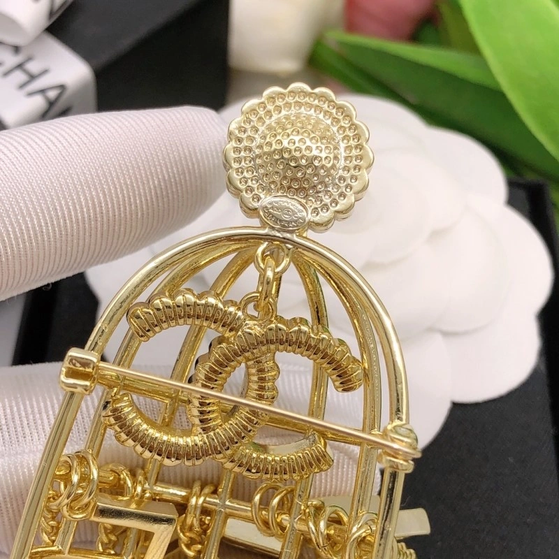 Chanel Brooches Practical 220312