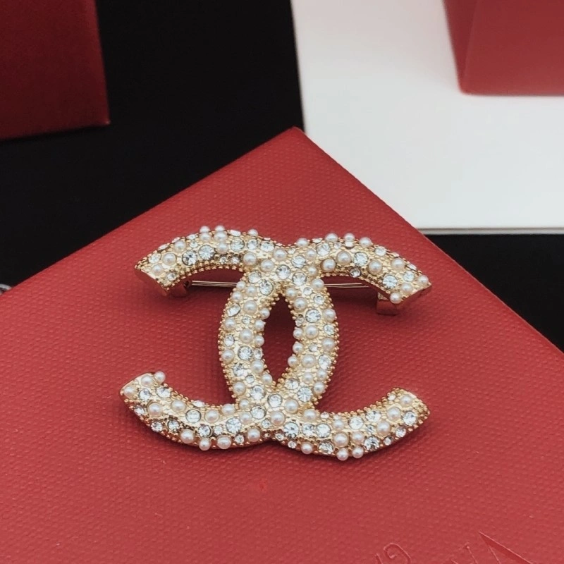Sophisticated Chanel Brooches 220378