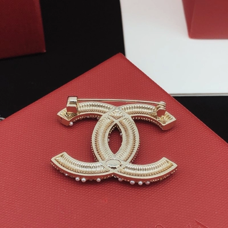 Sophisticated Chanel Brooches 220378