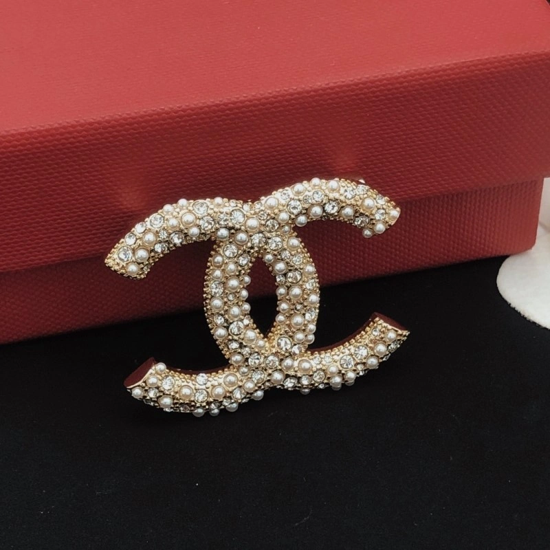 Sophisticated Chanel Brooches 220378