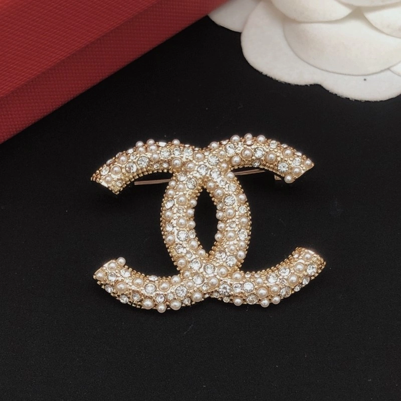 Sophisticated Chanel Brooches 220378