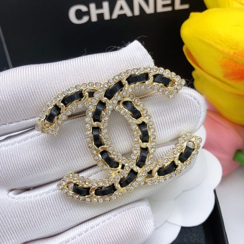 Chanel Brooches Soft 220332