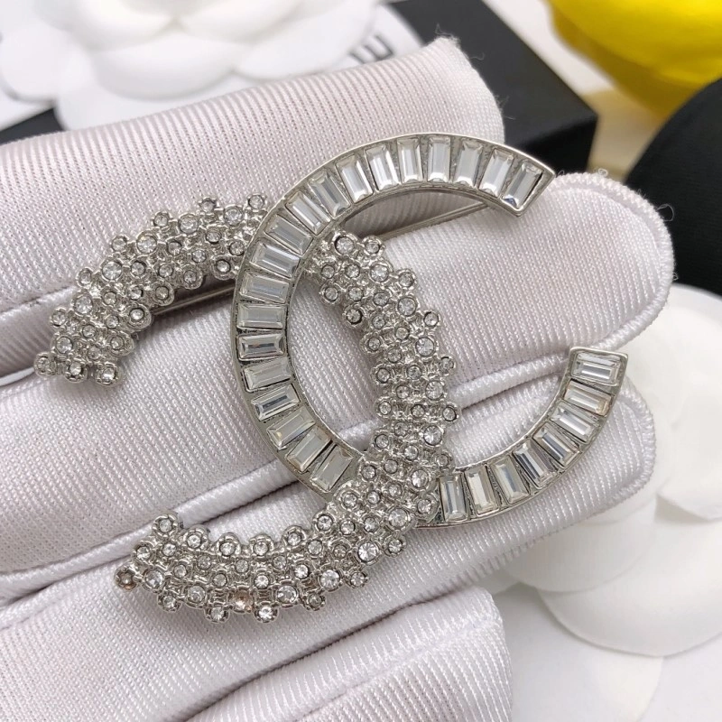 Flexible Chanel Brooches 220307