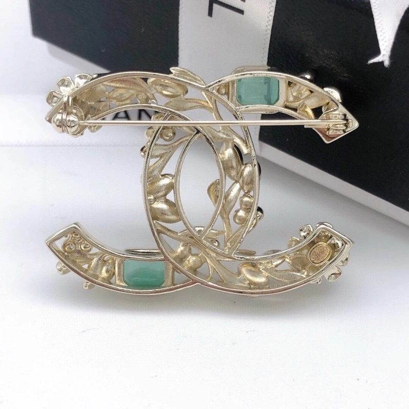 Colorful Chanel Brooches 220308